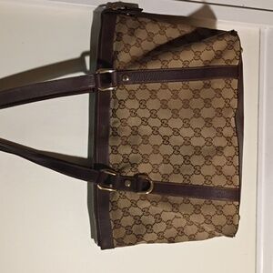 Elegant Brown Gucci Abbey Tote/With Matching Wallet